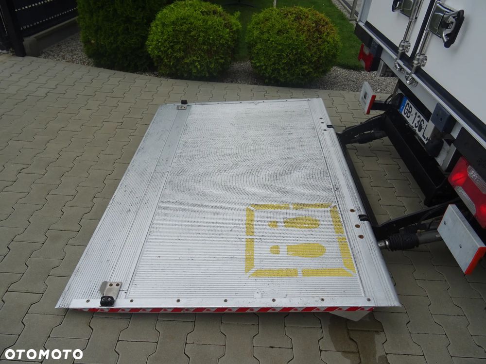 Iveco 35c18 Chłodnia + Winda 3,0 180KM Hi-Matic Klima Thermo King V500MAX Klima Piękny Stan - 9
