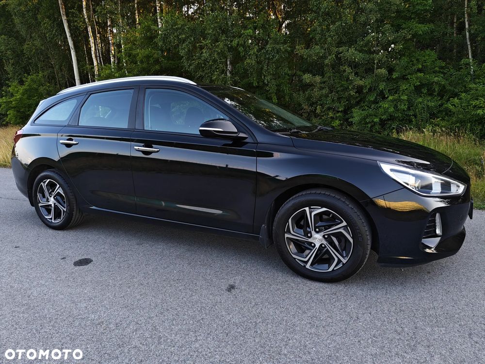 Hyundai i30 blue Kombi 1.6 CRDi Premium - 6