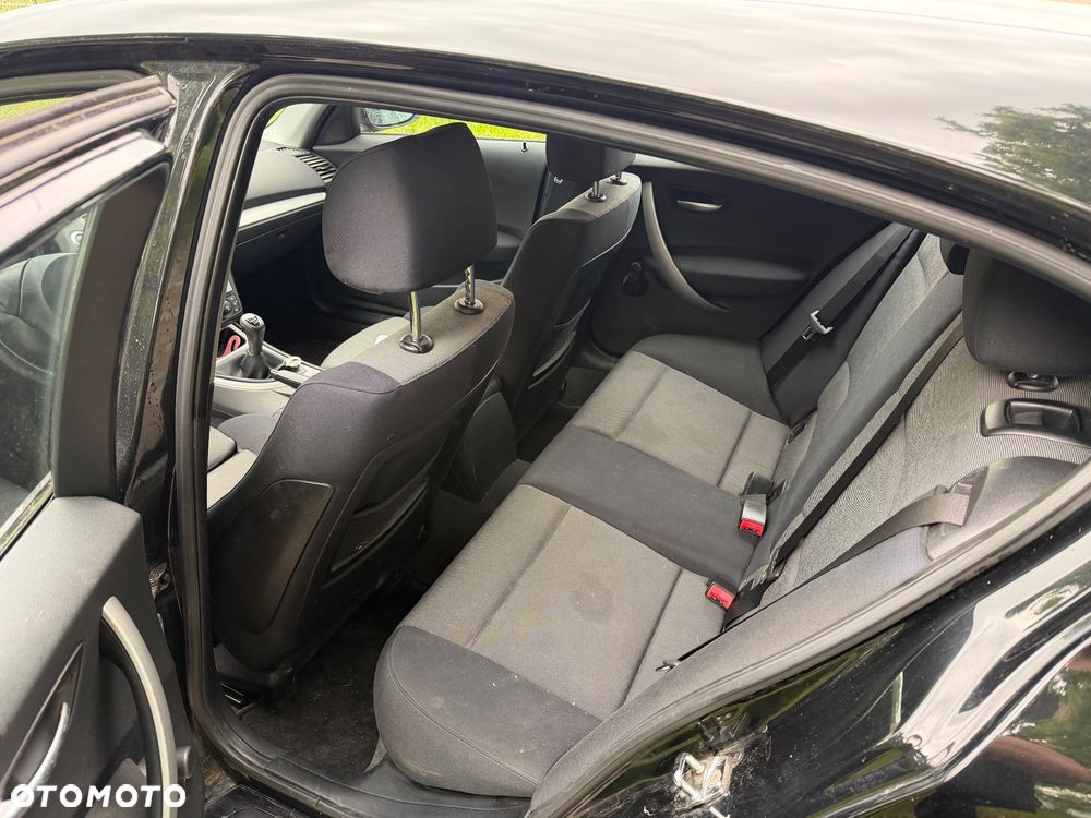 BMW Seria 1 118d - 10