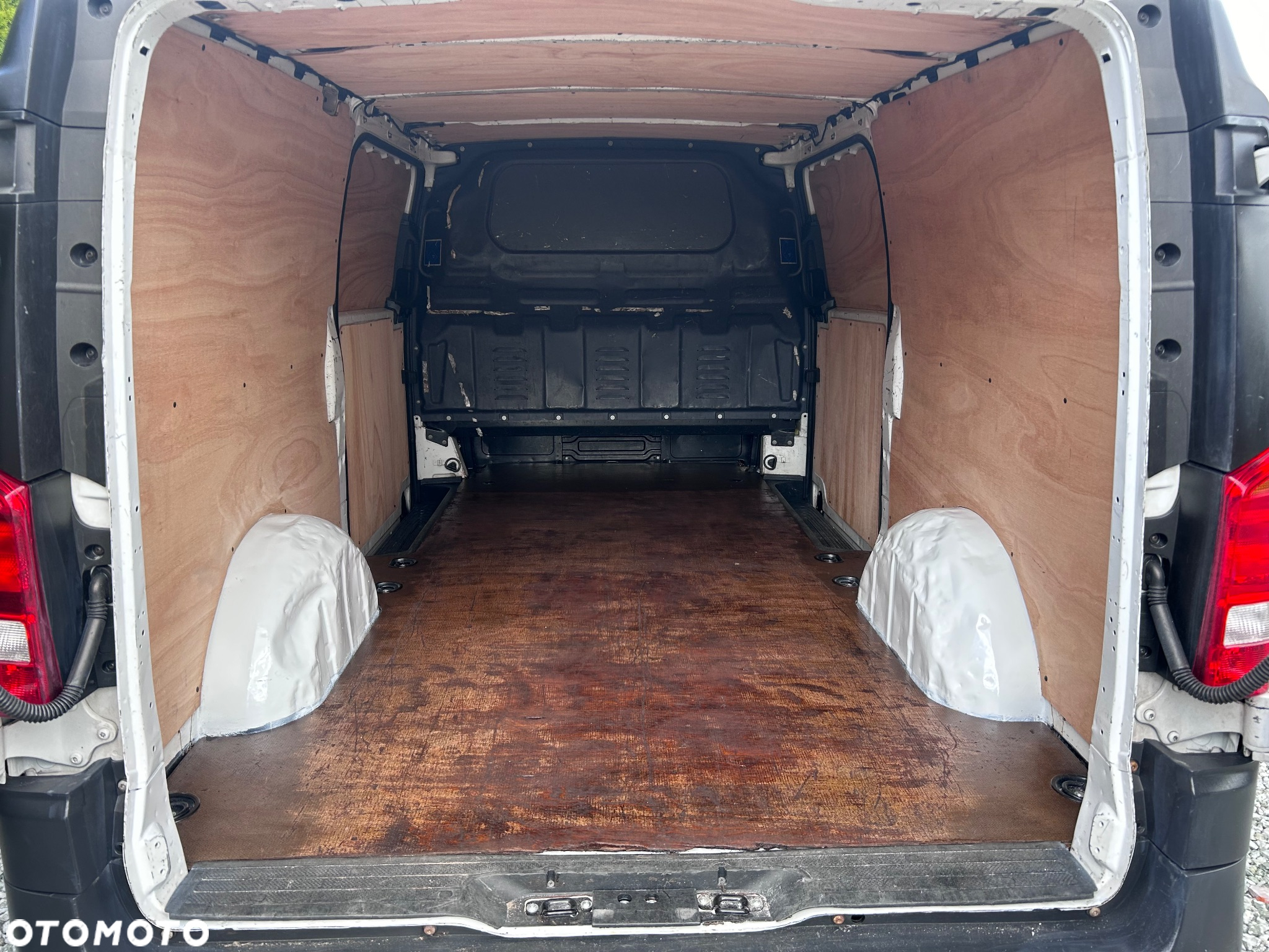 Mercedes-Benz Vito - 14