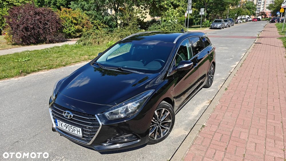 Hyundai i40 1.7 CRDi Comfort DCT - 1