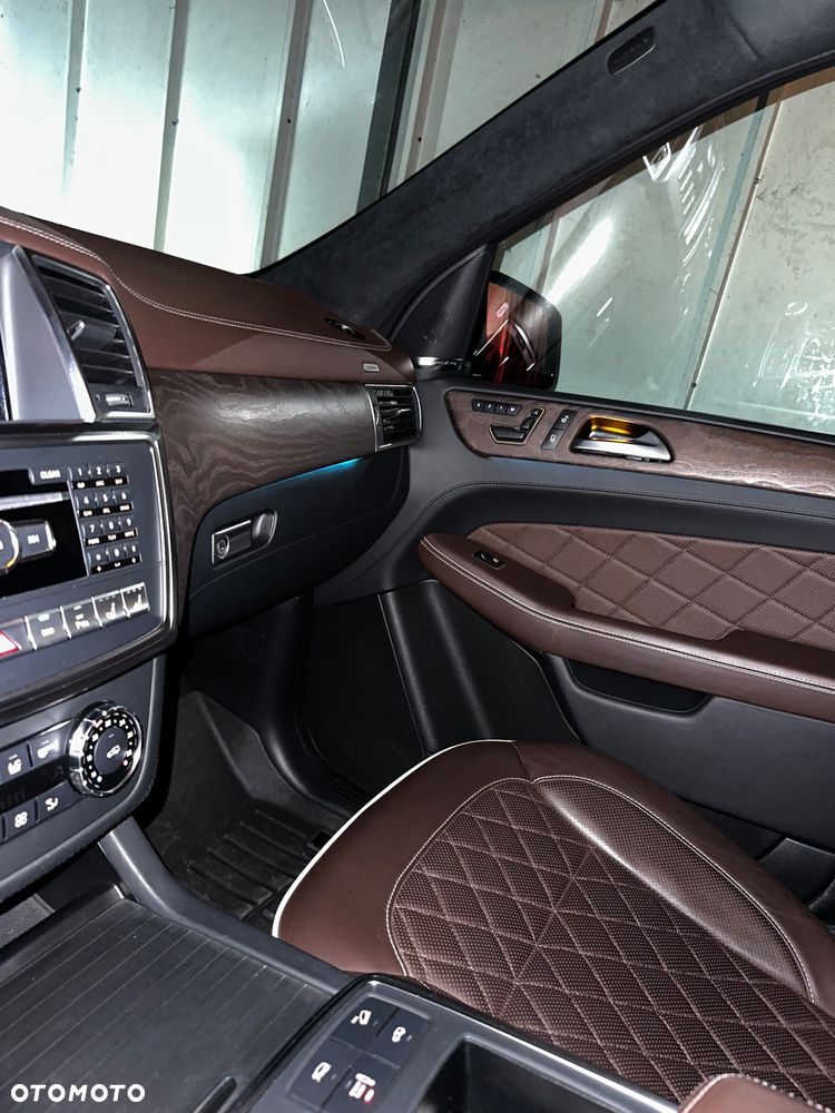 Mercedes-Benz ML - 16