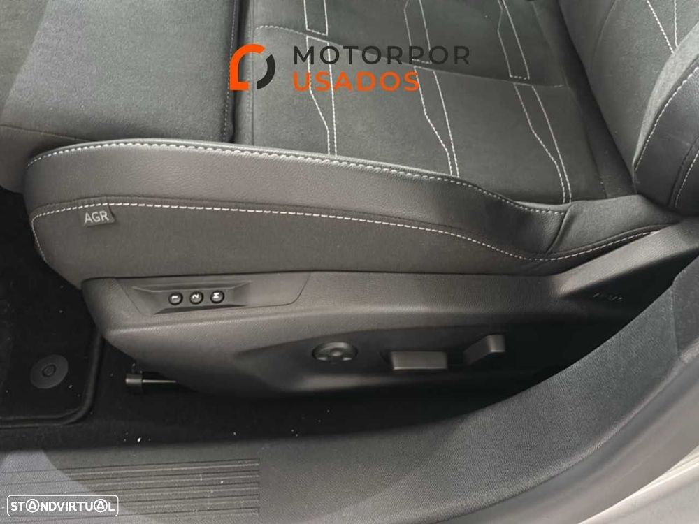 Opel Astra Sports Tourer - 11