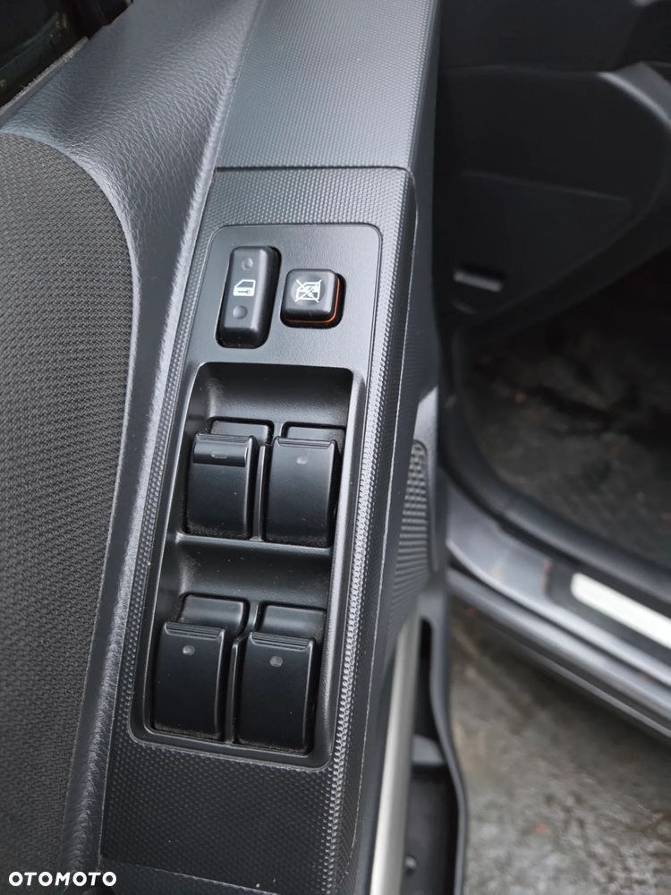 Toyota Corolla Verso 2.2 D-4D X 7os - 9