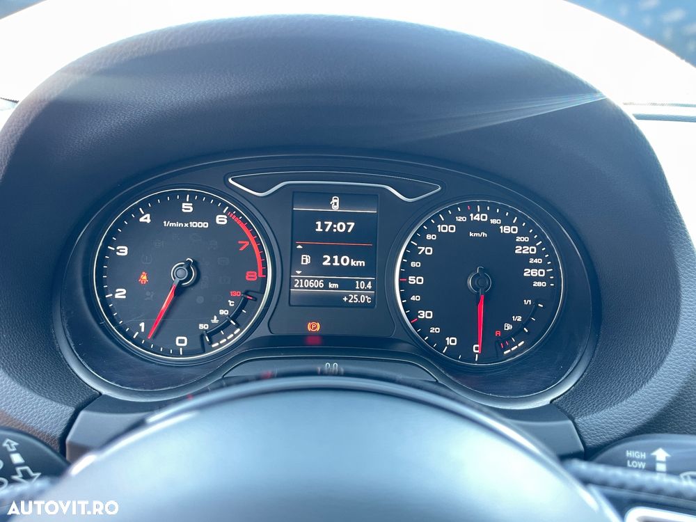 Audi A3 1.4 TFSI Cylinder on demand S line Sportpaket - 38