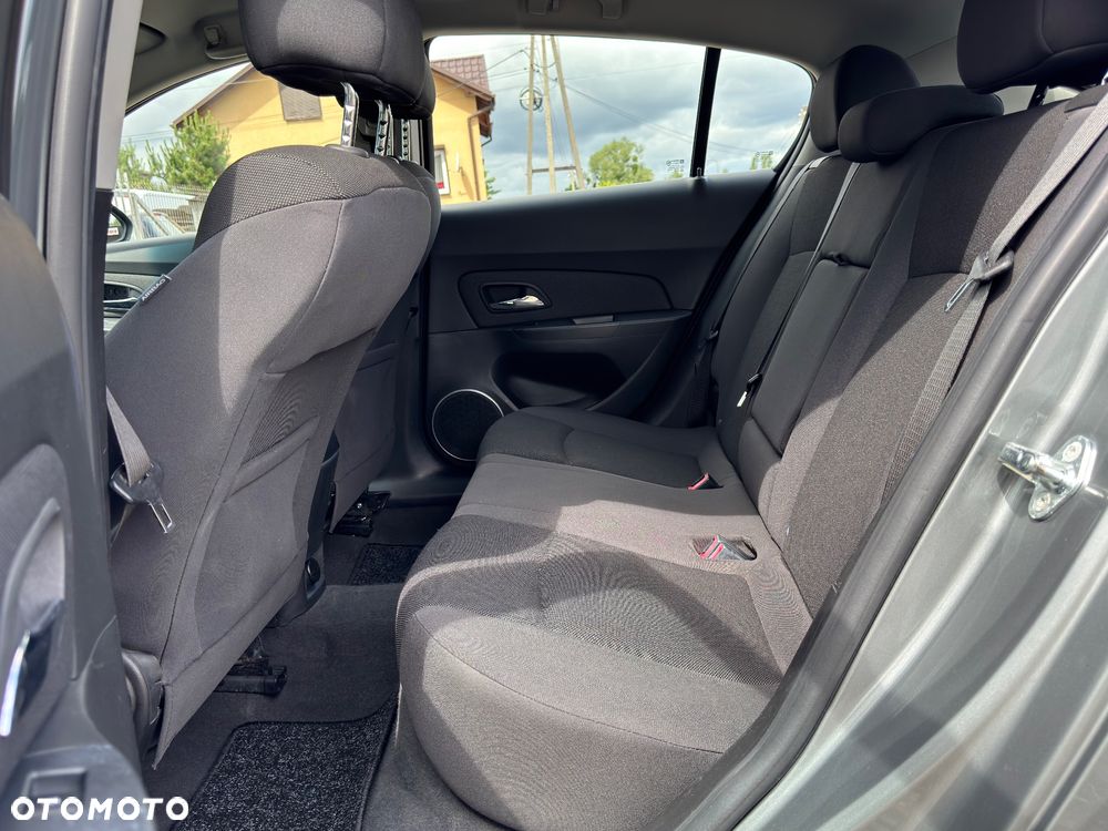 Chevrolet Cruze 1.6 LT+ - 26