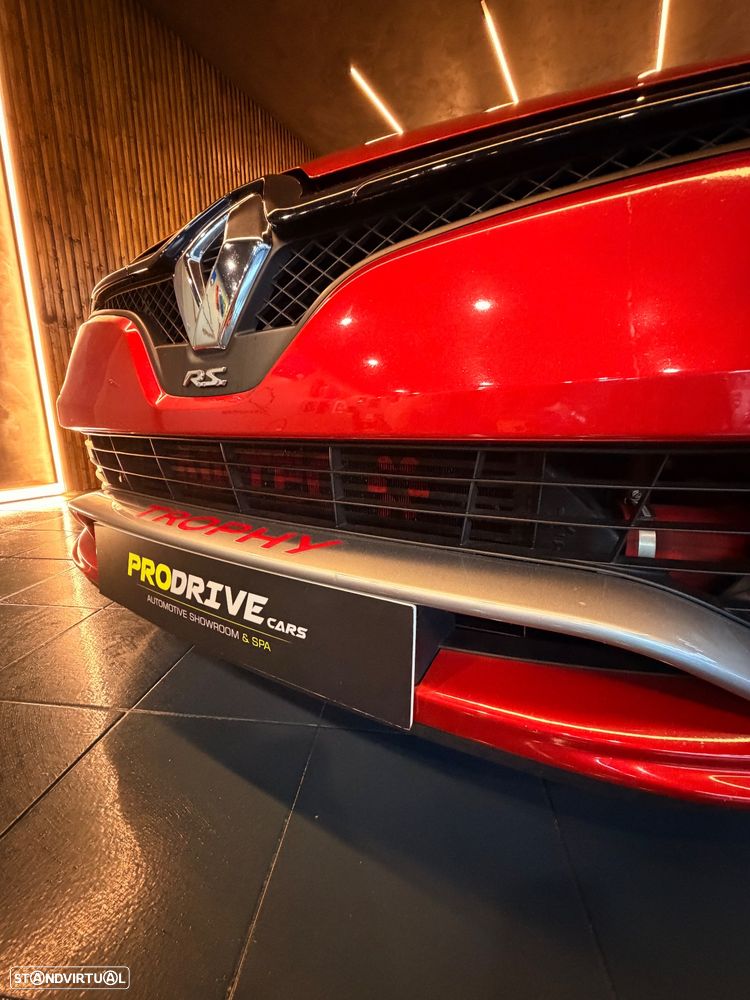 Renault Clio TCe 220 EDC R.S. Trophy - 16