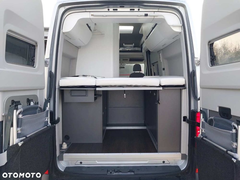 Volkswagen Grand California - 12