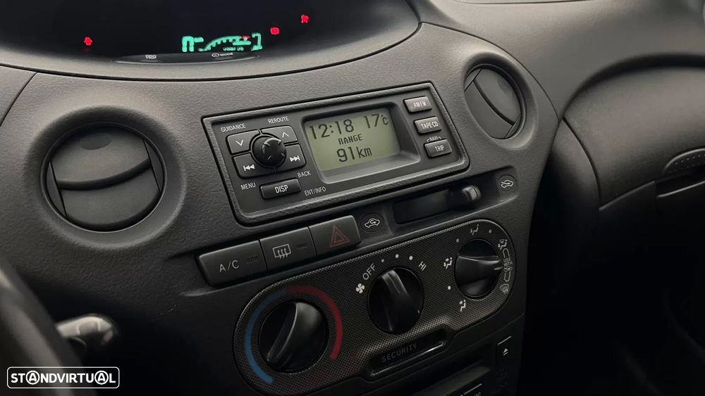 Toyota Yaris 1.0 Sol AC - 16