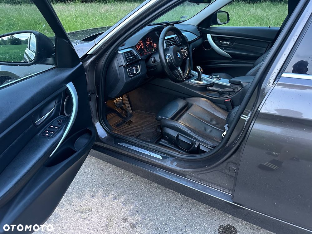BMW Seria 3 320d Efficient Dynamics Sport Line - 13