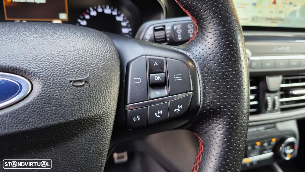 Ford Focus SW 1.0 EcoBoost ST-Line - 25