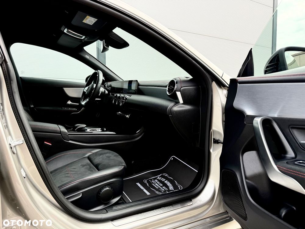 Mercedes-Benz CLA 180 d 7G-DCT AMG Line - 26