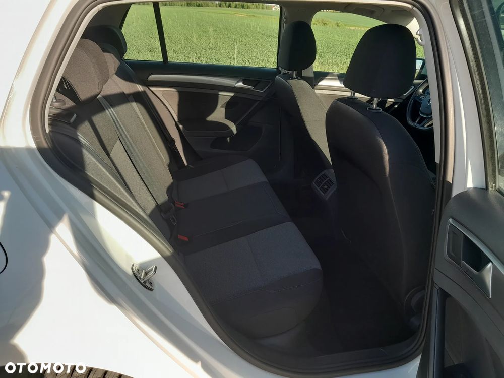 Volkswagen Golf 1.2 TSI BMT Trendline - 13