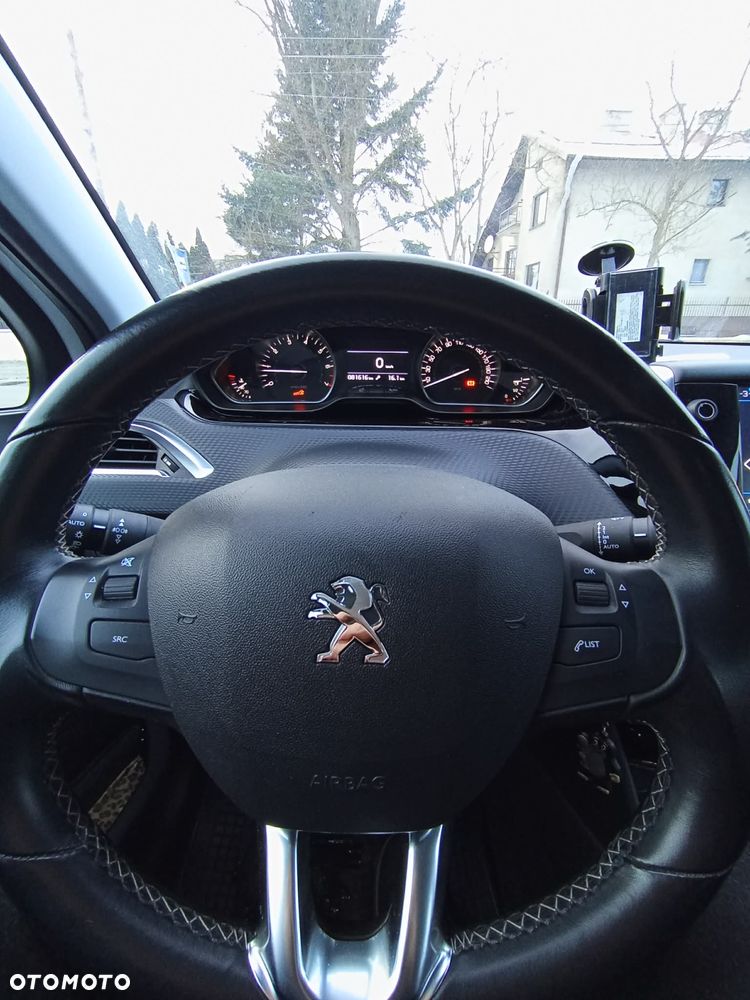 Peugeot 208 PureTech 110 Stop & Start Allure - 6