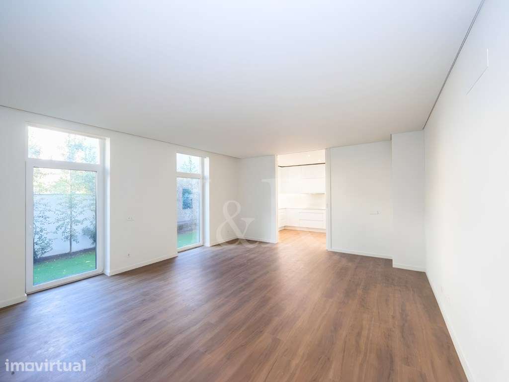 Apartamento T2 com jardim e estacionamento na Av. Almirante Reis, L... - Grande imagem: 3/46