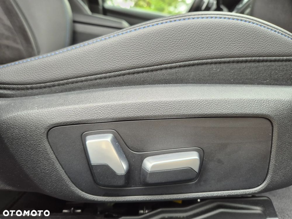 BMW Seria 3 330i xDrive M Sport sport - 22