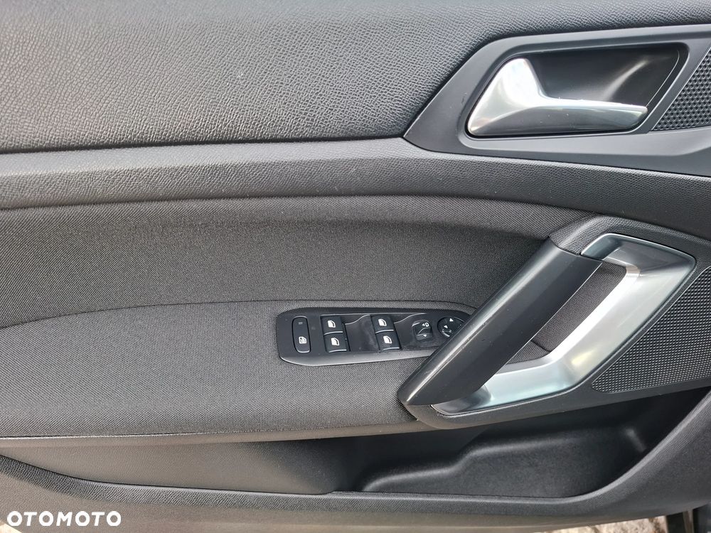 Peugeot 308 HDi FAP 150 Business Line Niveau 2 - 13