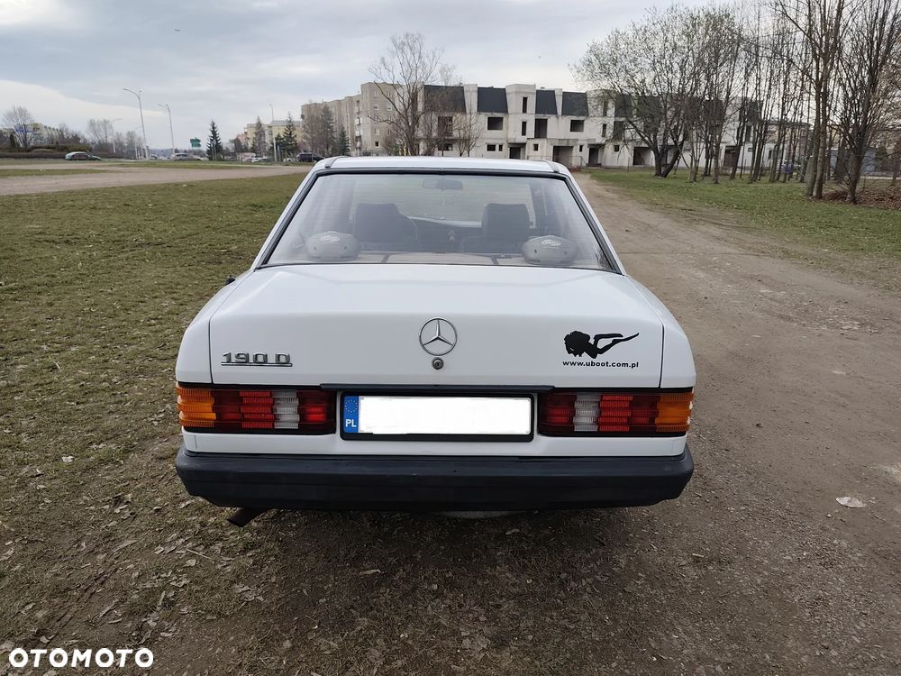 Mercedes-Benz W201 (190) - 3