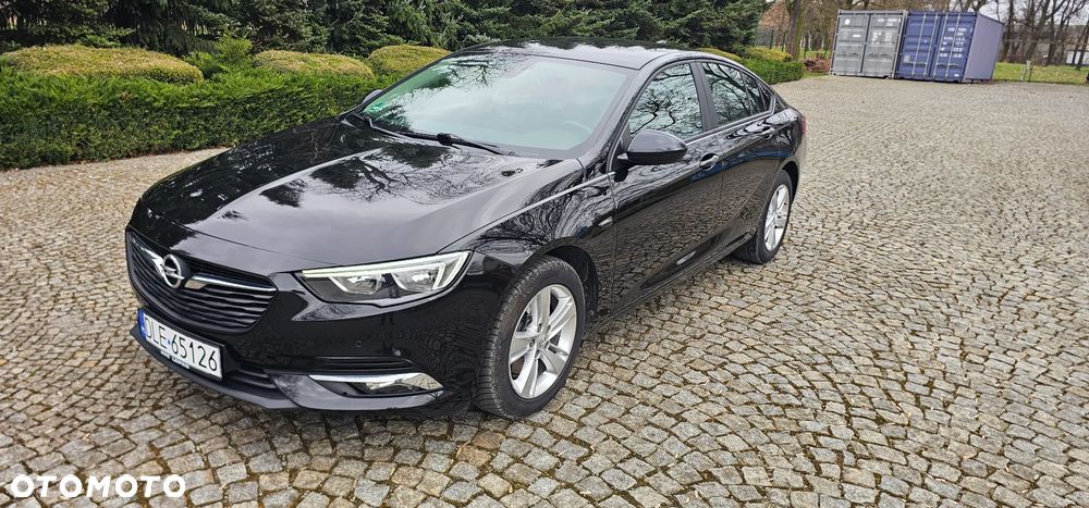 Opel Insignia - 1