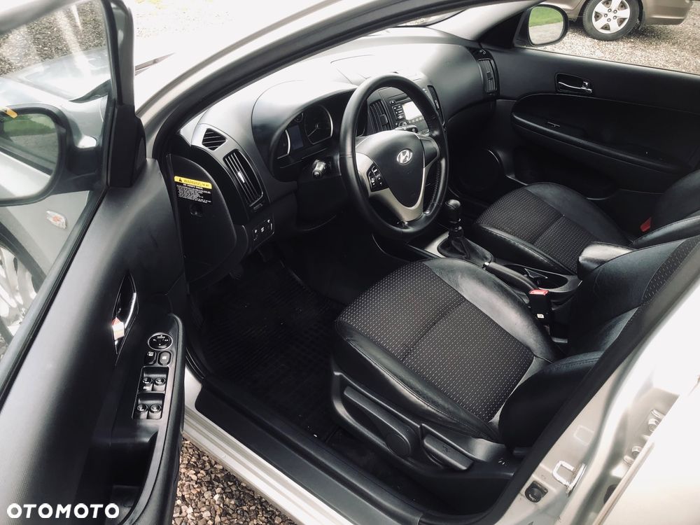 Hyundai i30 1.6 Comfort - 7