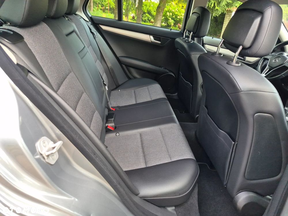 Mercedes-Benz Klasa C 180 (BlueEFFICIENCY) Elegance - 13