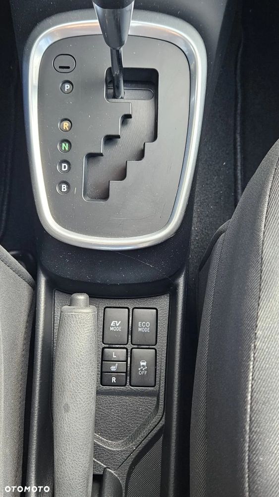 Toyota Yaris - 15