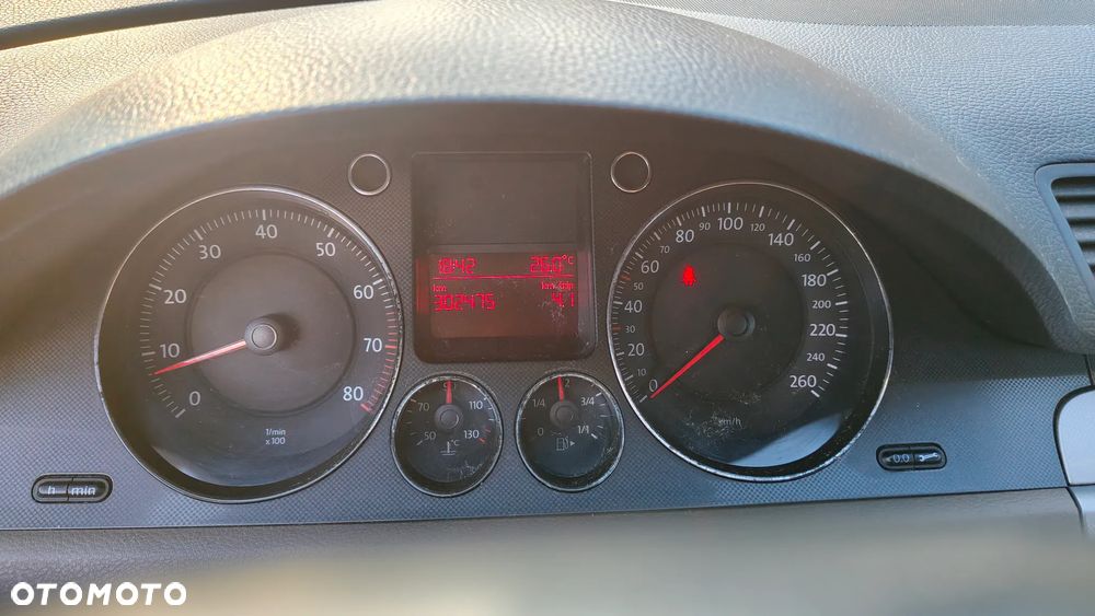 Volkswagen Passat 2.0 FSI Comfortline - 22