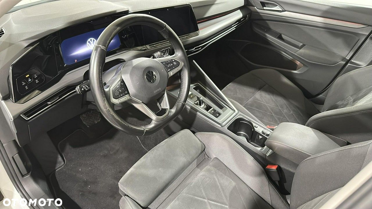 Volkswagen Golf - 11
