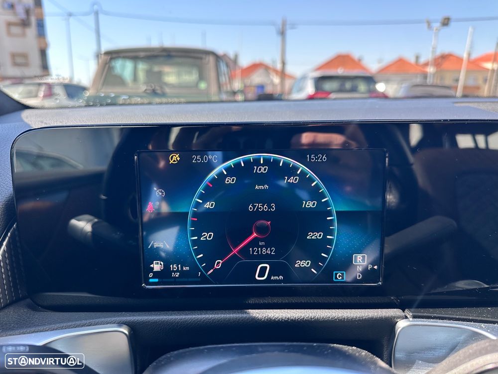 Mercedes-Benz GLB 200 d Progressive - 10