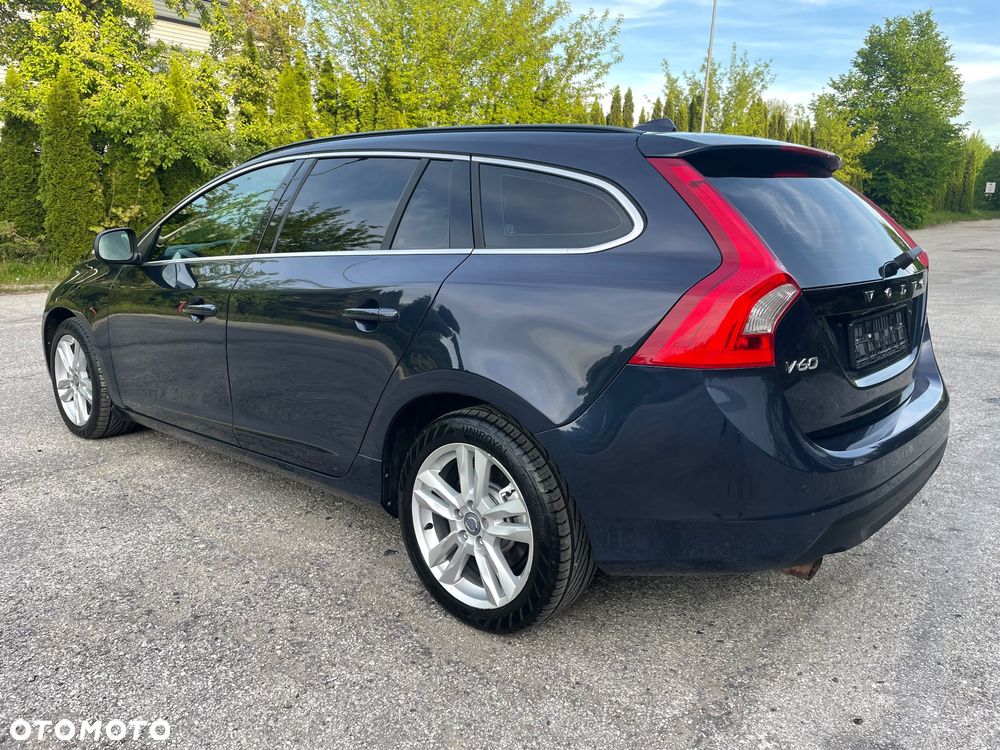 Volvo V60 T3 Kinetic - 26
