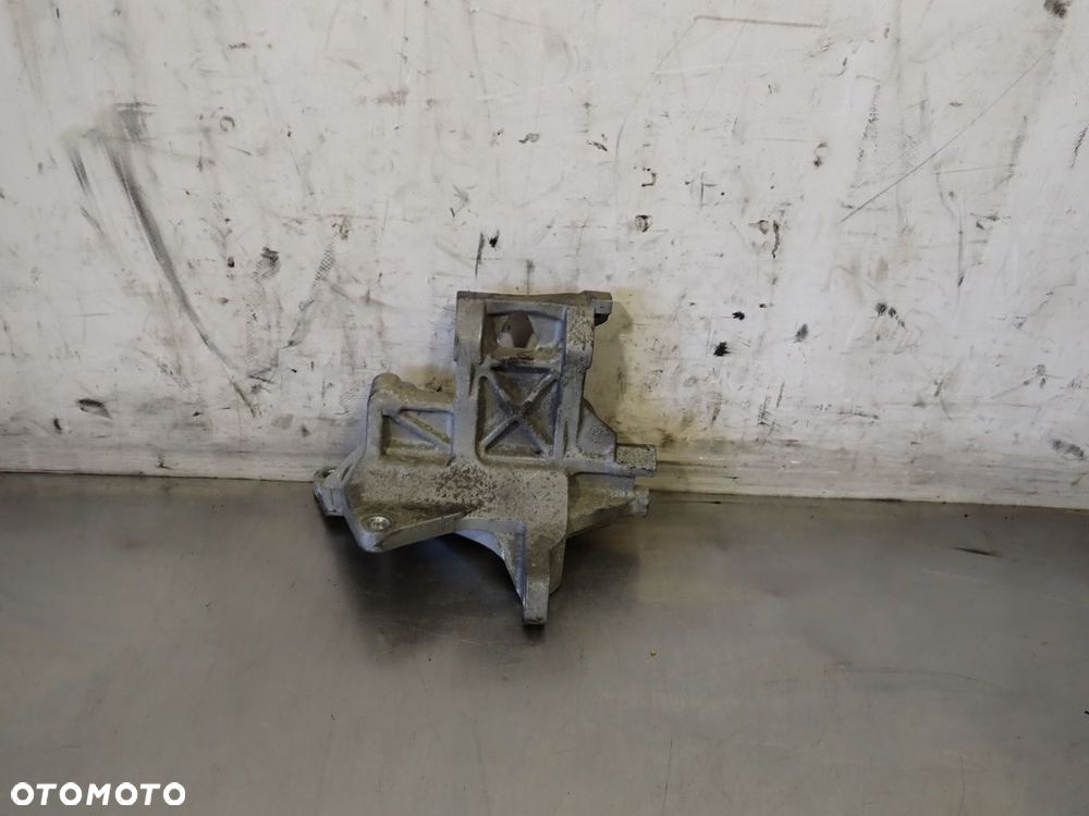 ŁAPA SUBARU IMPREZA III GH - 3