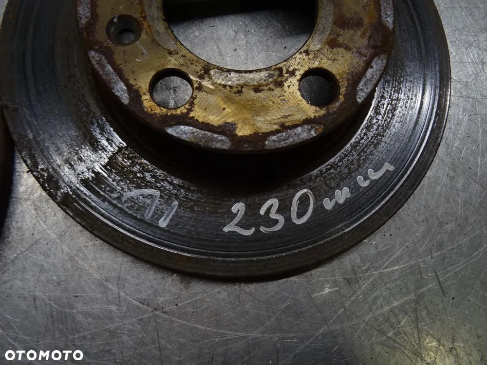 VW GOLF IV HB 3D 97-06 1.4B TARCZE HAMULCOWE TYŁ TYLNE - 2