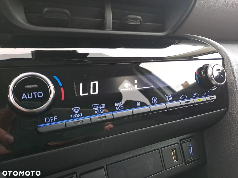 Toyota Yaris Cross Hybrid 1.5 Executive 4x4 - 24