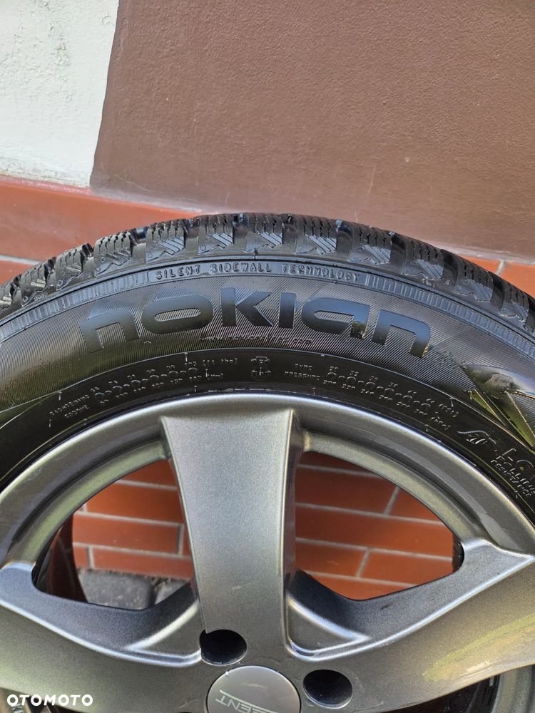 Koła 15 cali z oponami zimowymi - 3