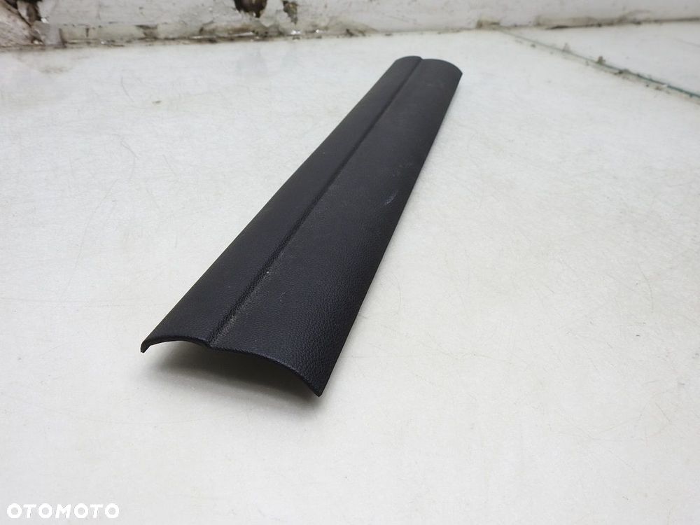 LISTWA DRZWI LEWY PRZÓD BMW 3 E90 7058149 - 3