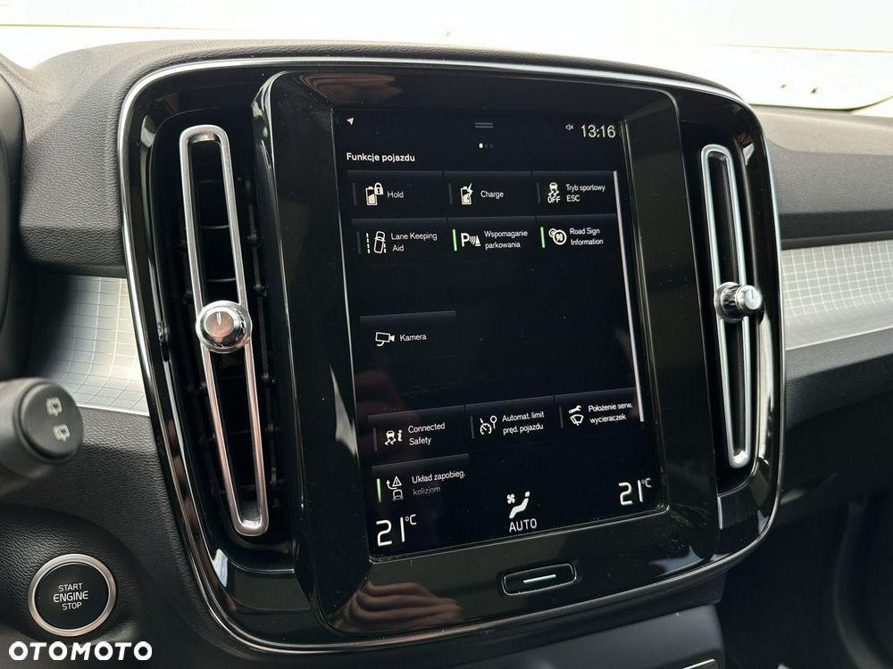 Volvo XC 40 - 30