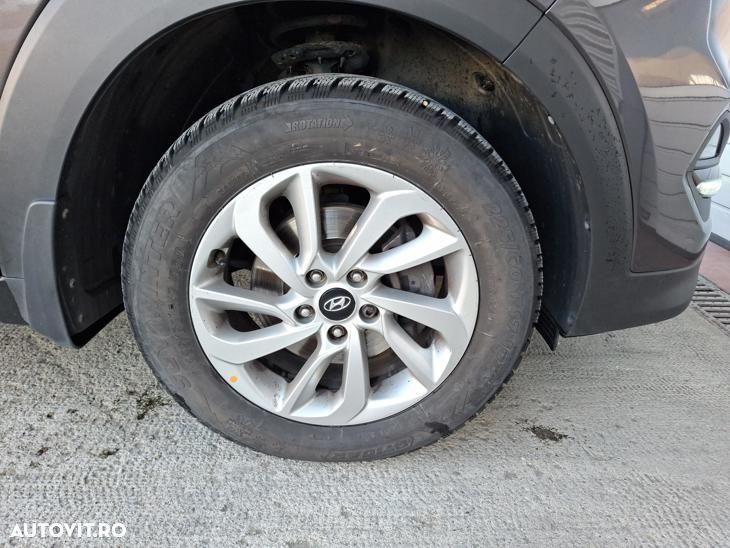 Hyundai Tucson 1.6 GDI 2WD 6MT Comfort - 16