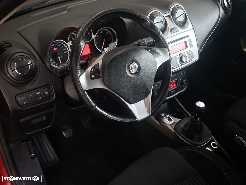 Alfa Romeo MiTo 1.3 JTD Distinctive - 26