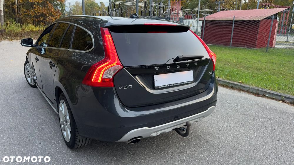 Volvo V60 D3 Momentum - 12