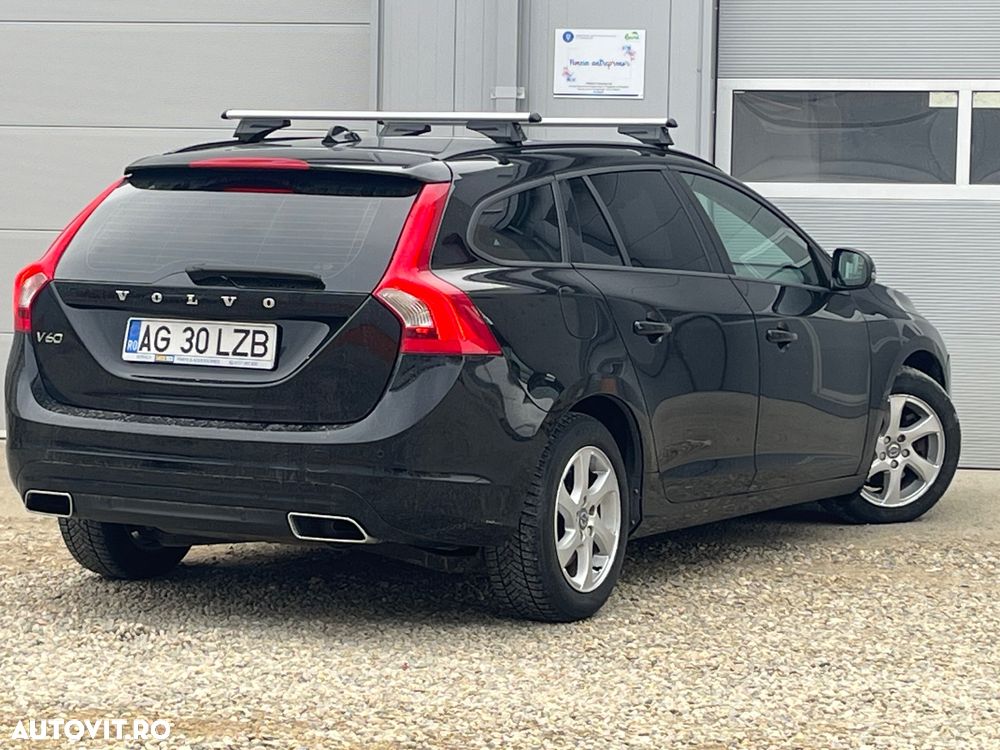 Volvo V60 D4 Momentum - 25