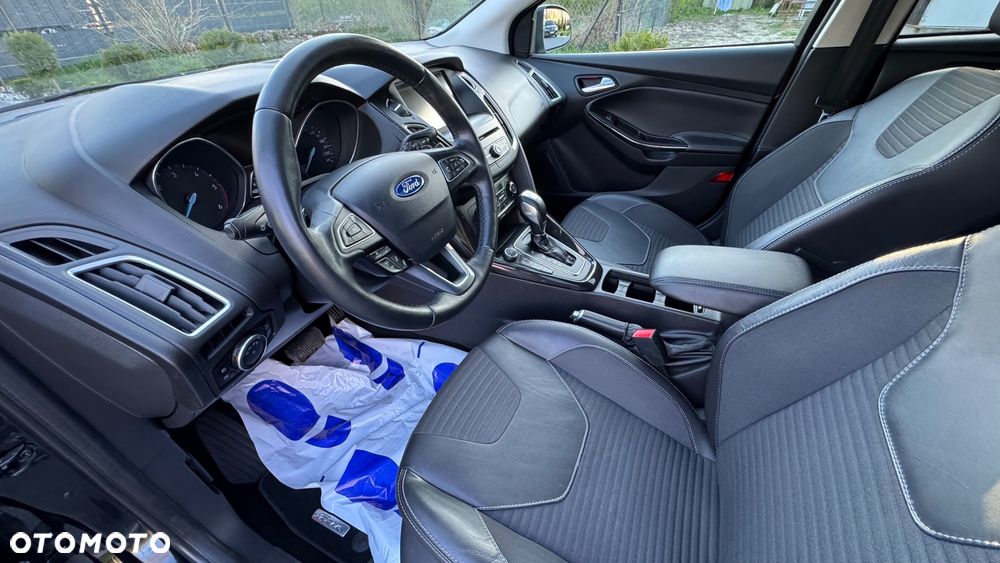 Ford Focus 2.0 TDCi ST PowerShift - 26