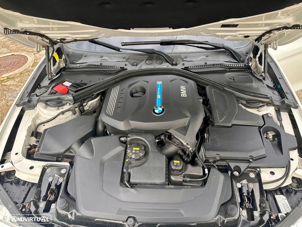 BMW 330 e iPerformance Line Sport - 14