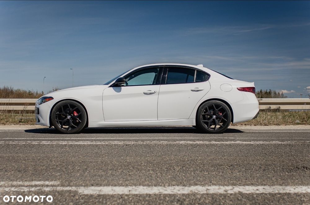 Alfa Romeo Giulia - 2
