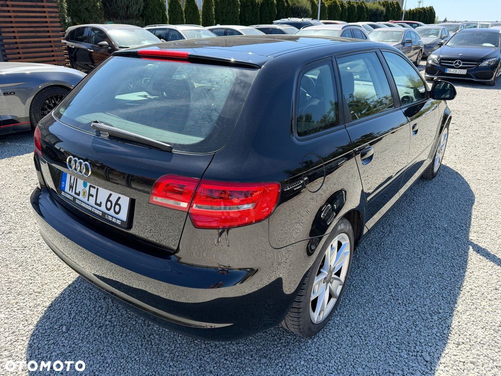 Audi A3 Sportback 1.6 Ambition - 11