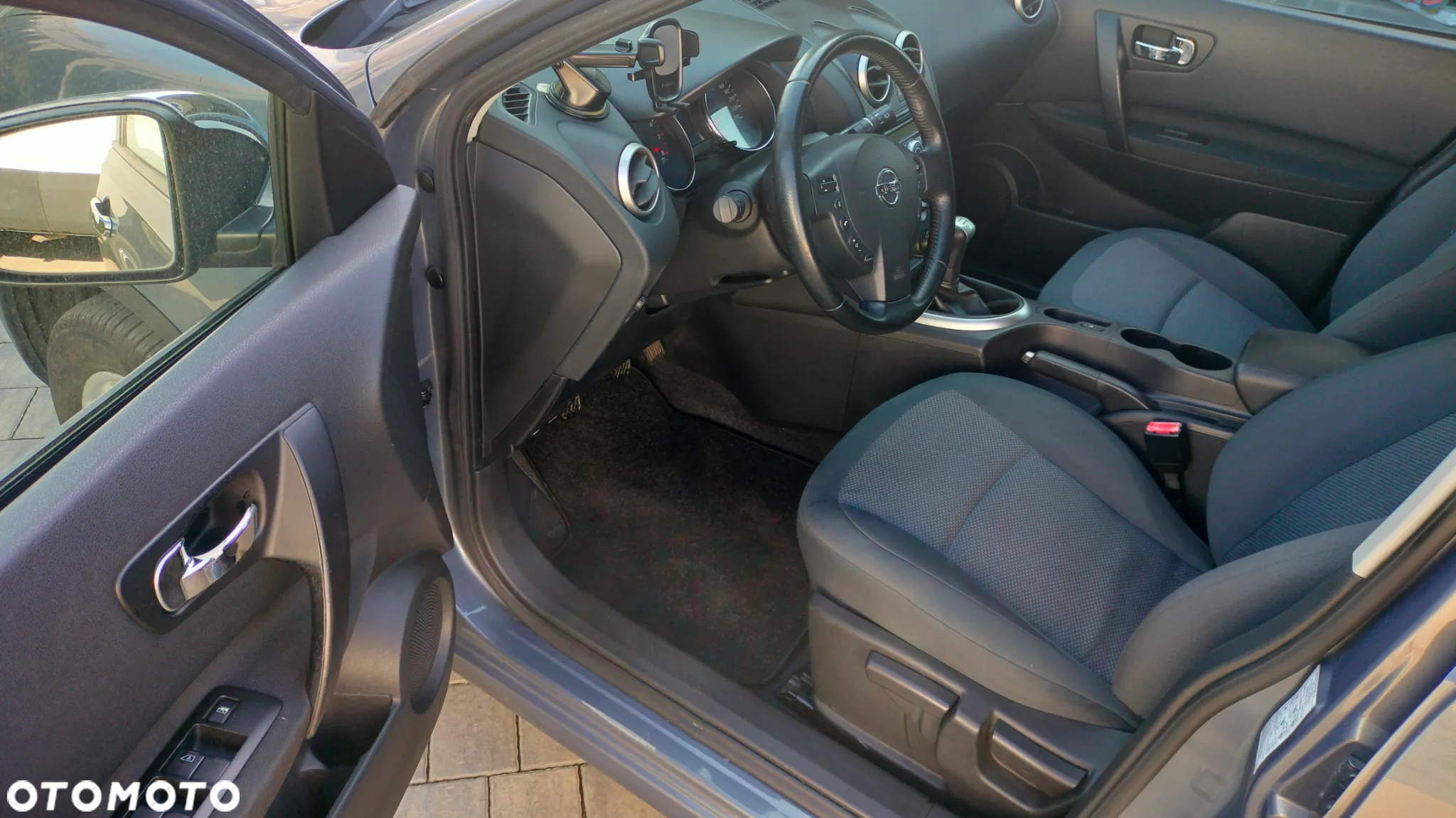 Nissan Qashqai 1.6 visia - 13
