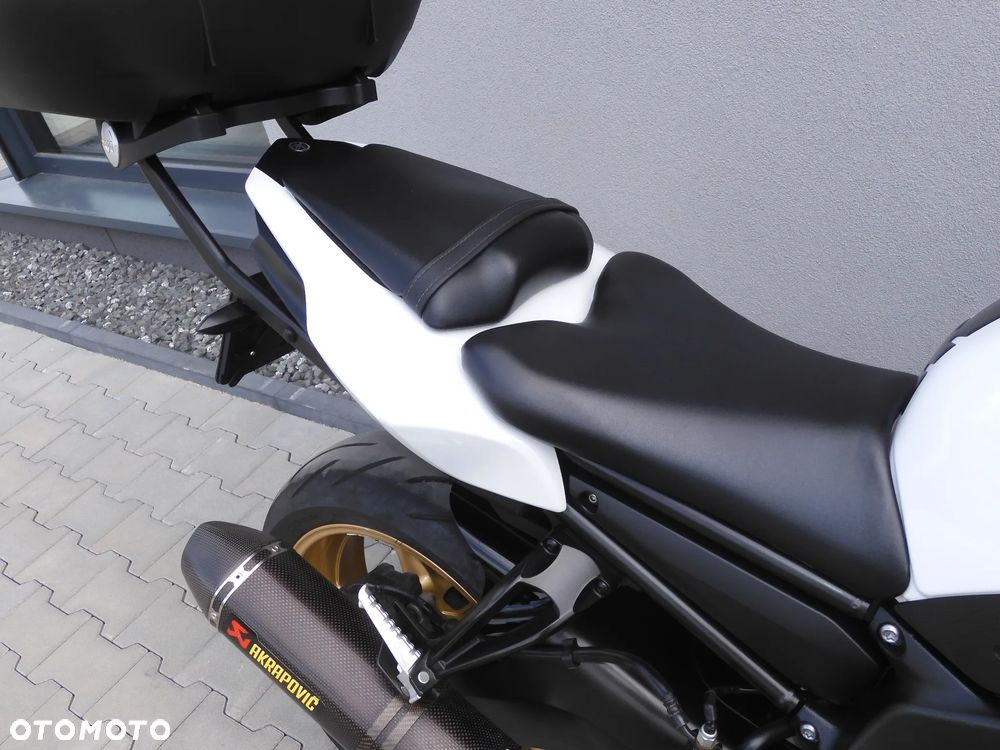 Yamaha FZ8 - 9