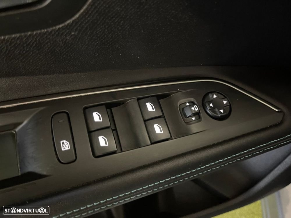 Peugeot 5008 1.5 BlueHDi Allure - 32