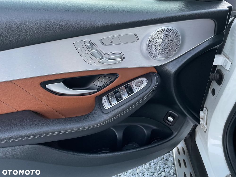 Mercedes-Benz GLC 220 d 4Matic 9G-TRONIC AMG Line - 15