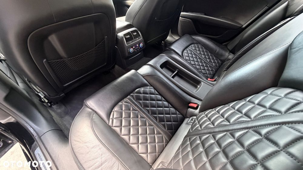 Audi S8 Plus - 22