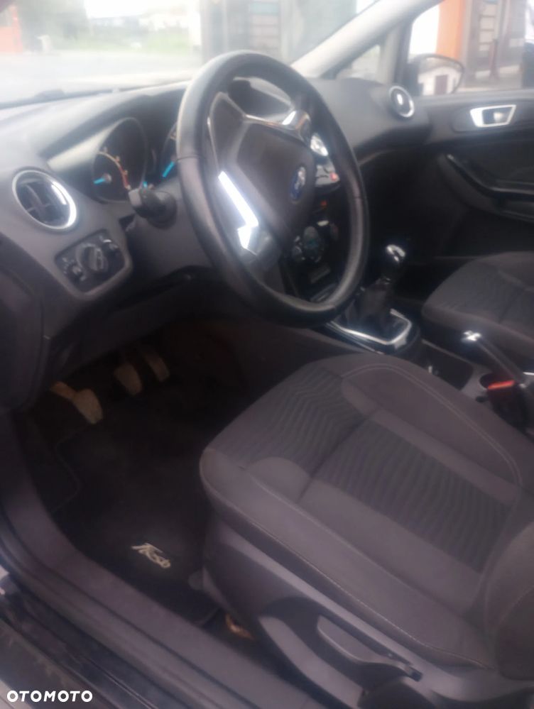Ford Fiesta 1.0 EcoBoost Titanium - 12